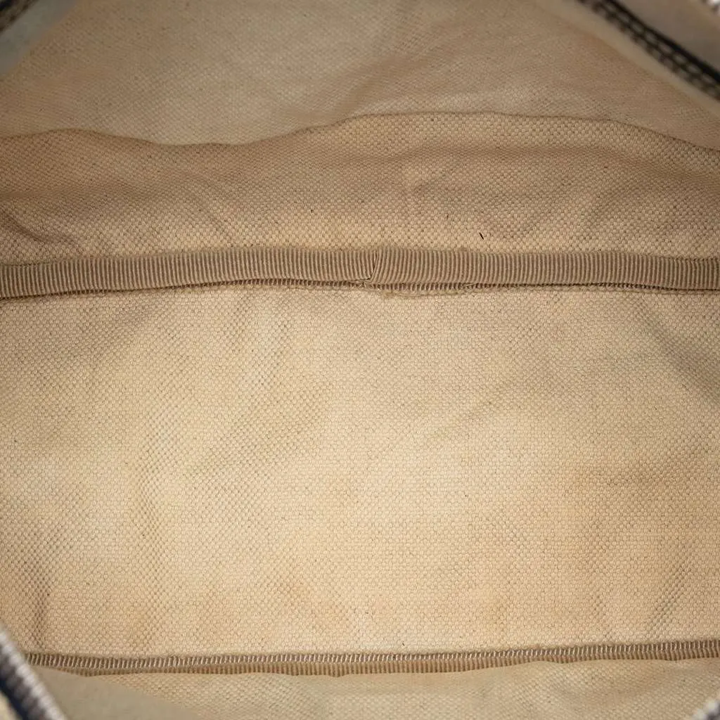 Gucci GG Supreme Double Pocket Crossbody Beige Canvas Very good - Model View