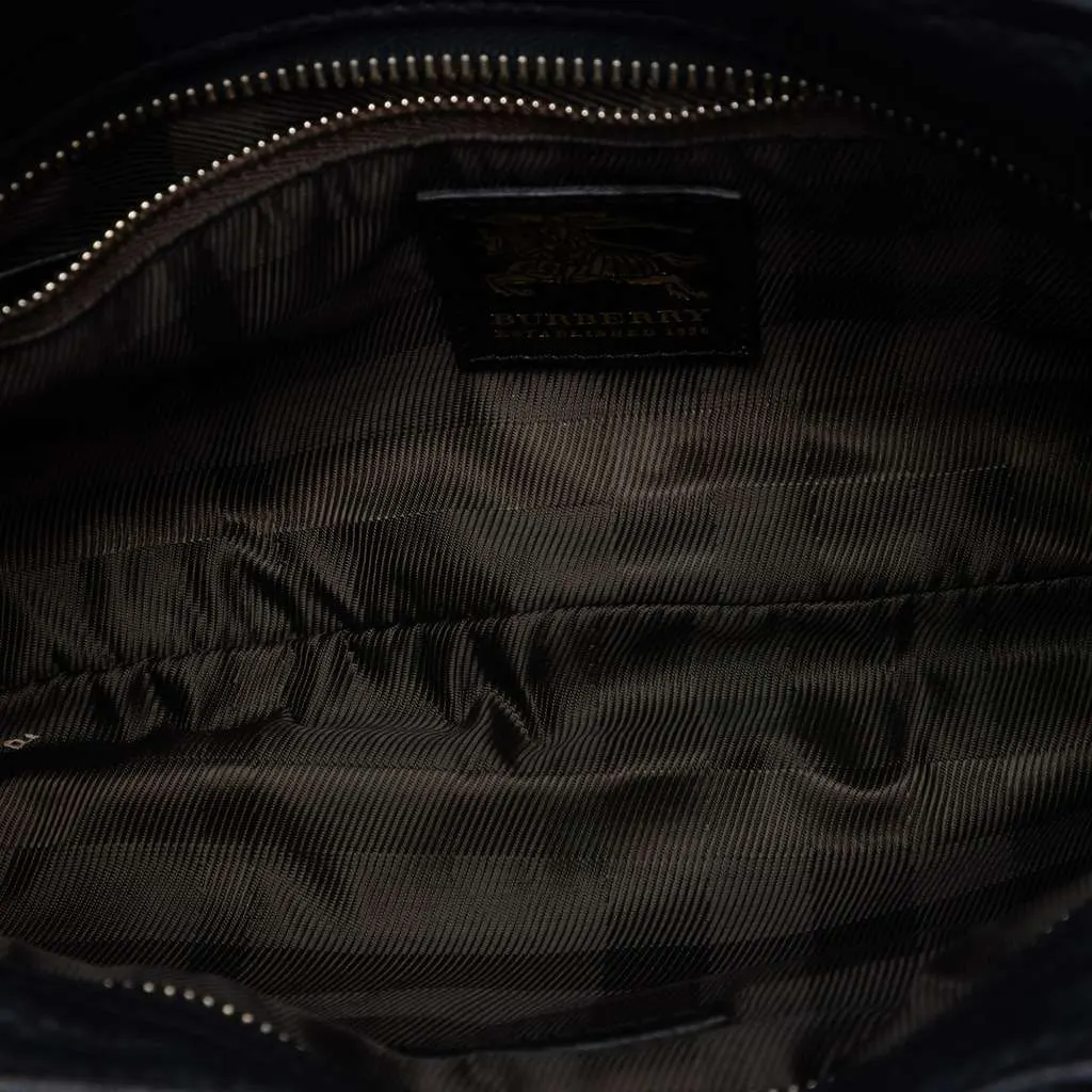 Burberry Quilted House Check Canvas Cinda Shoulder Bag Beige Very good - Model View