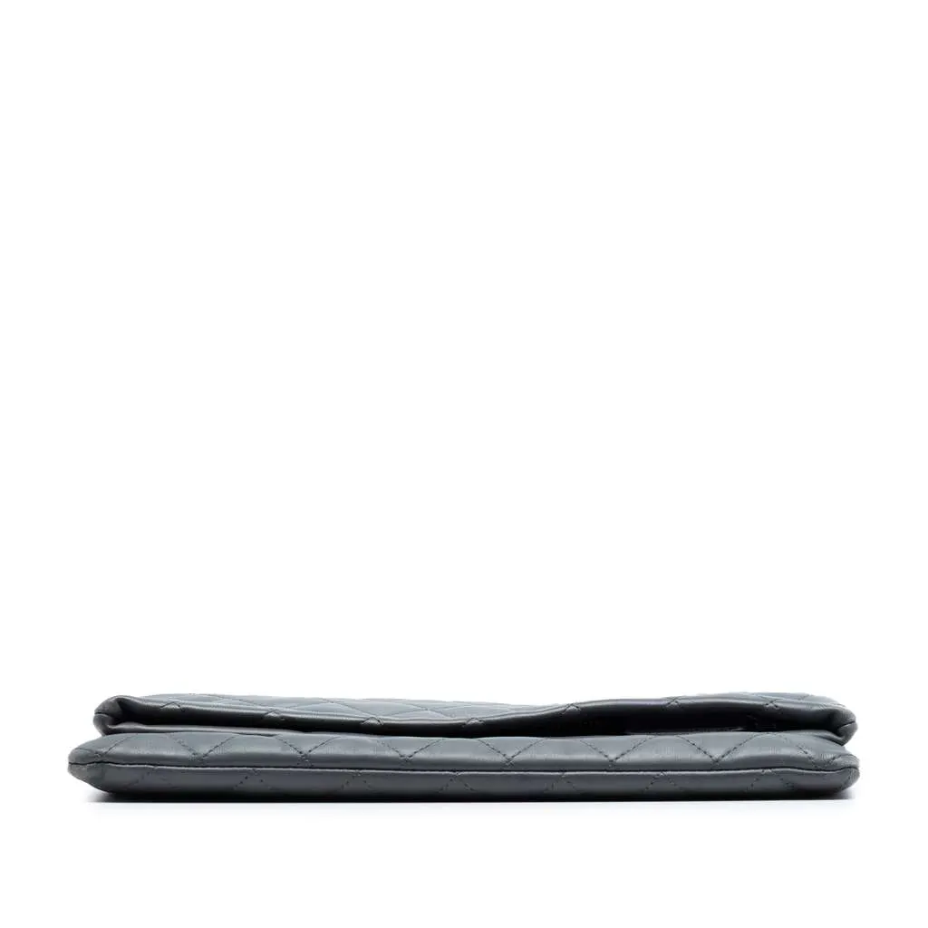 Chanel CC Quilted Lambskin Foldover Clutch Grey Leather Very good - Inside View