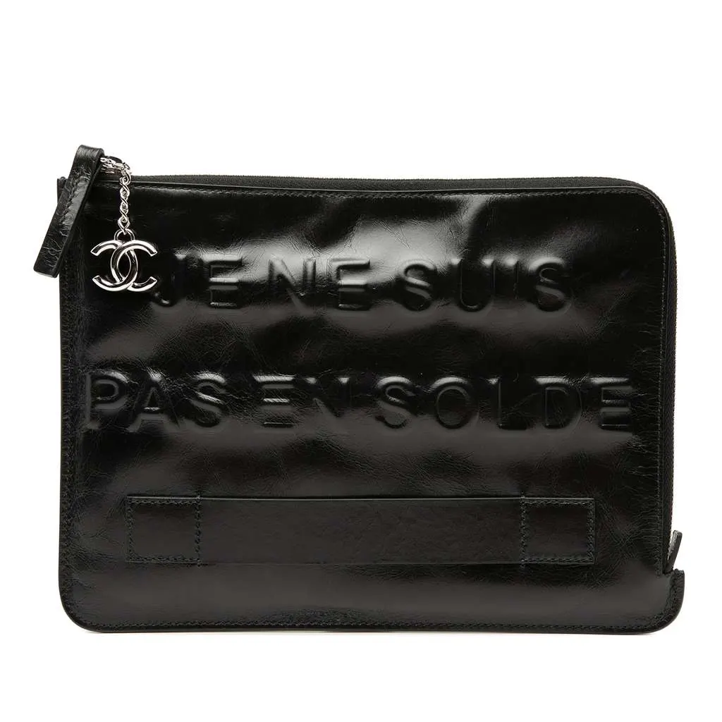 Chanel Distressed Calfskin Je Ne Suis Pas En Solde Clutch Black Leather Very good - Front View