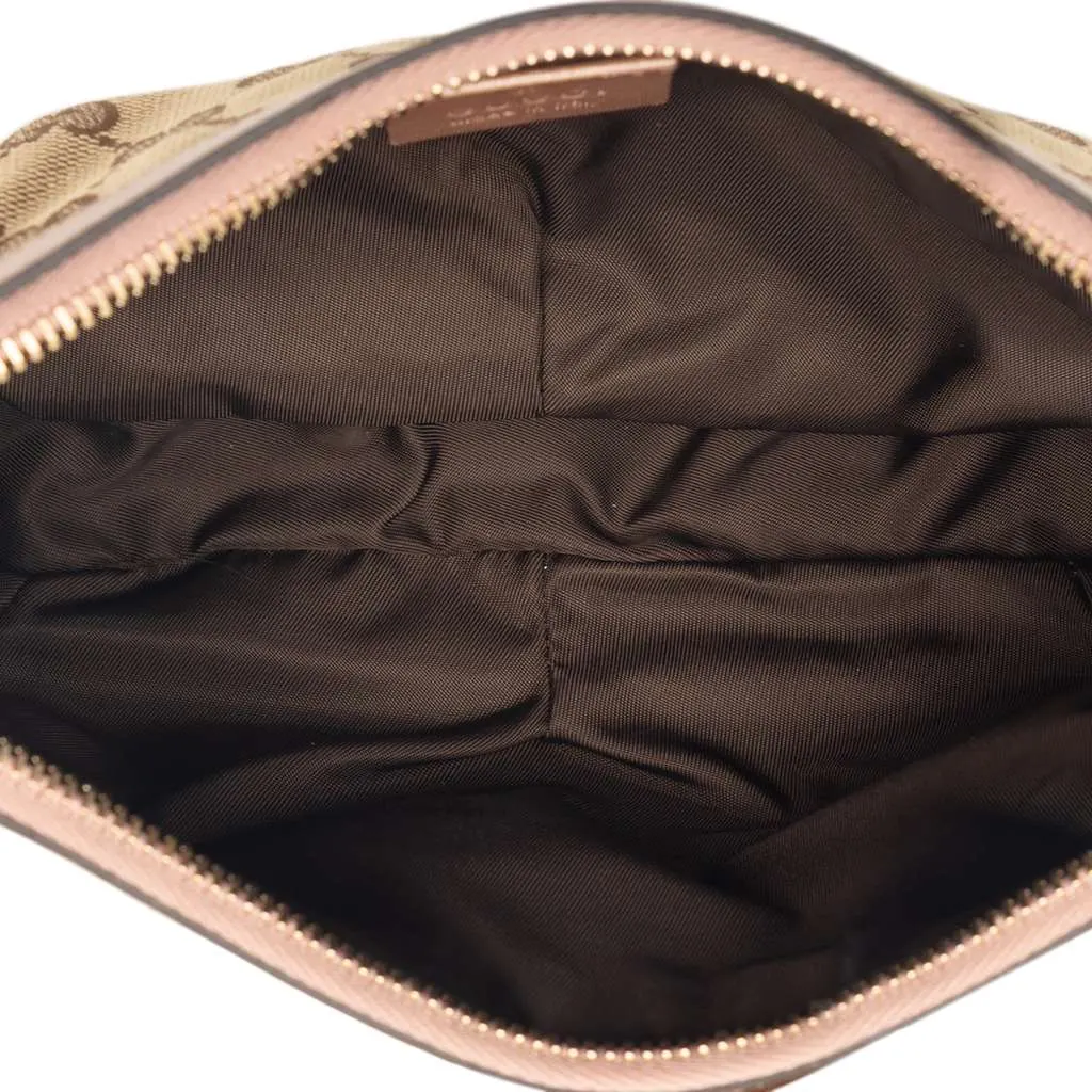 Gucci GG Canvas Lovely Heart Pochette Beige Canvas Very good - Model View