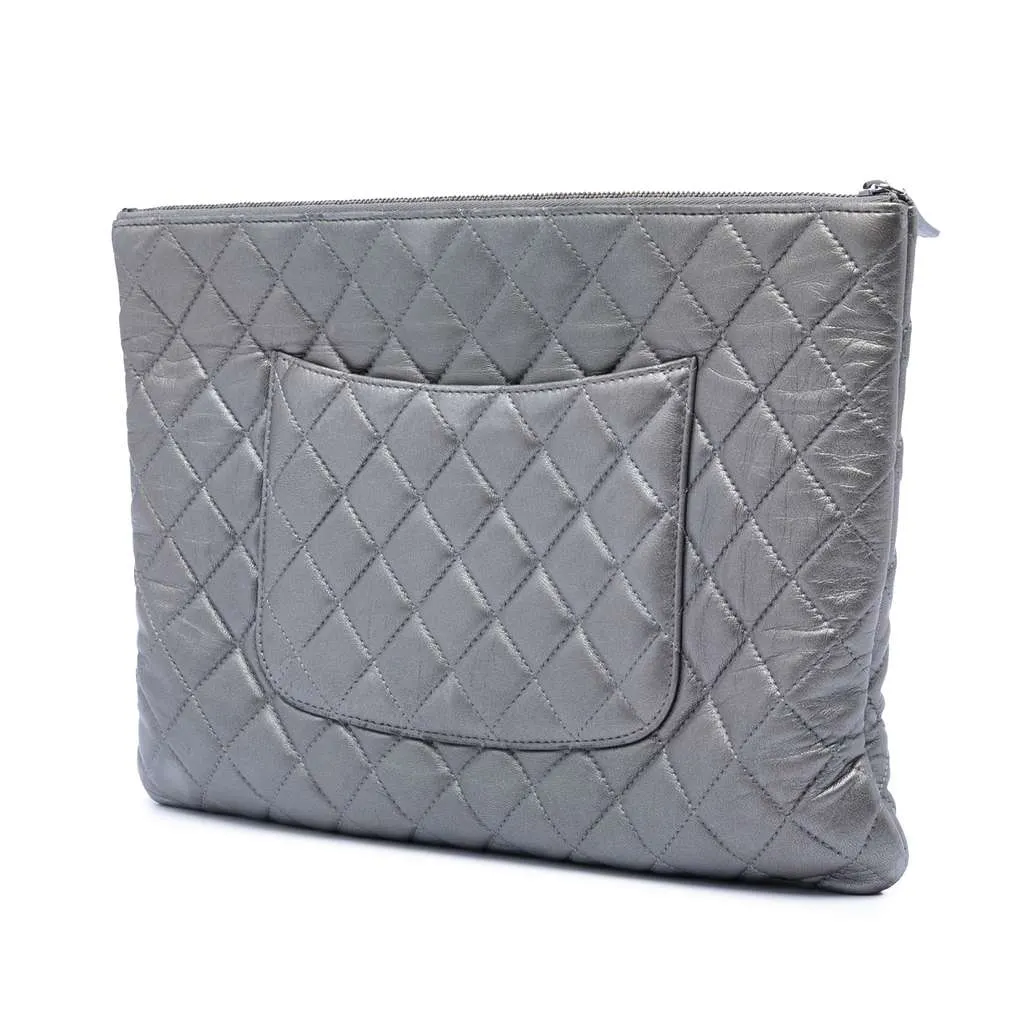 Chanel Large Quilted Metallic Lambskin O Case Clutch Silver Leather Very good - Back View