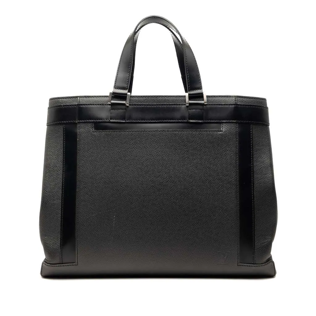 Louis Vuitton Taiga Kasbek PM Black Leather Very good - Front View