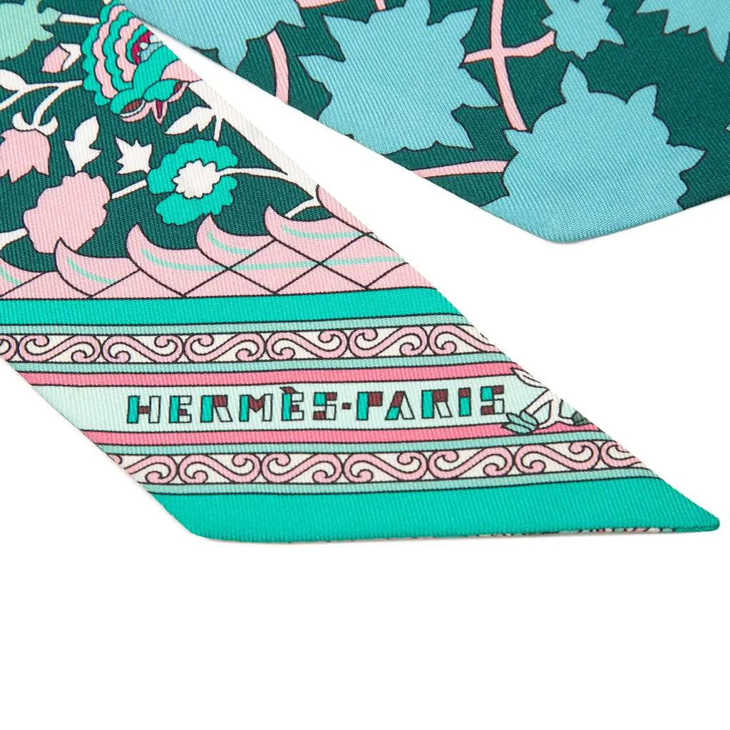 Hermès Tapis Persans Silk Twilly Scarf Blue Silk Very good - Model View