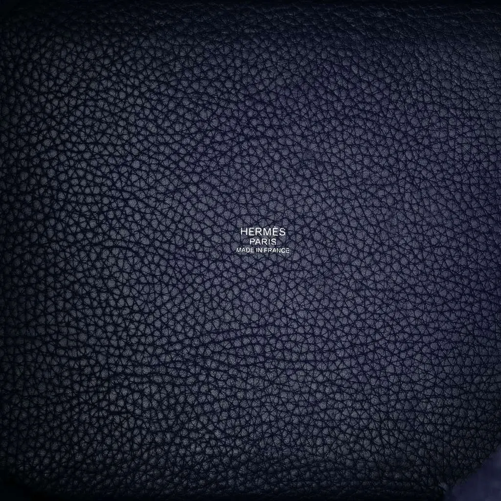 Hermès Clemence Picotin Lock 22 Blue Leather Good - Model View