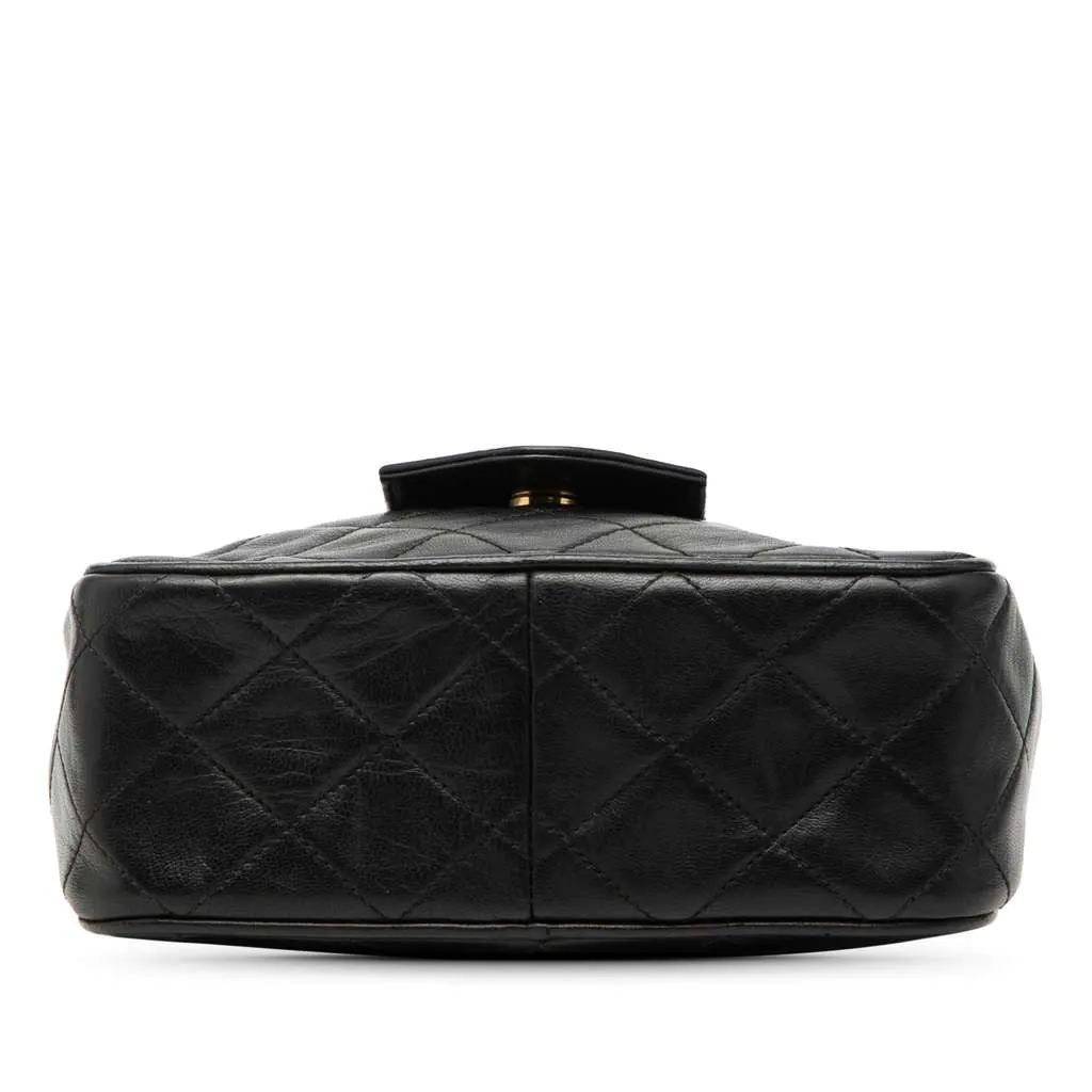 Chanel CC Quilted Lambskin Tassel Camera Bag Black Leather Very good - Inside View