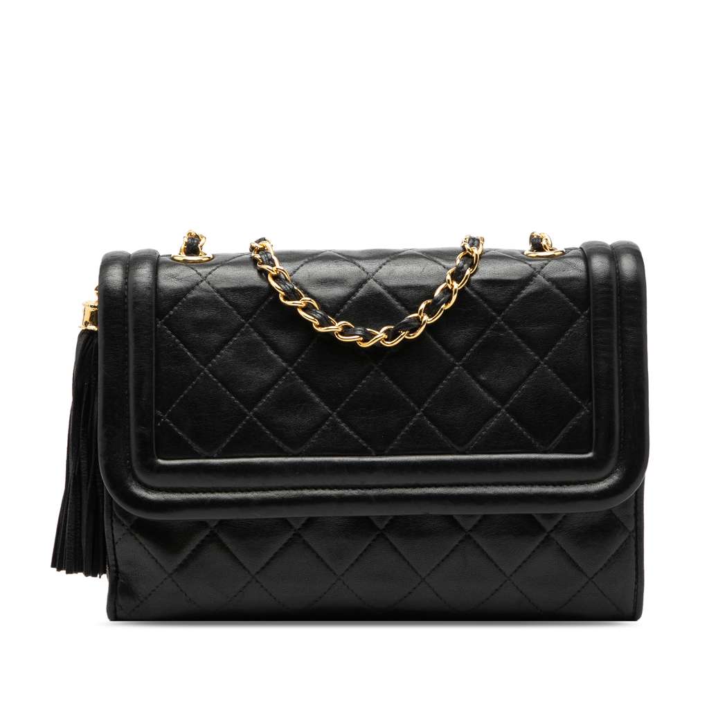 Chanel غطاء من جلد الخروف المبطن مع شرابة