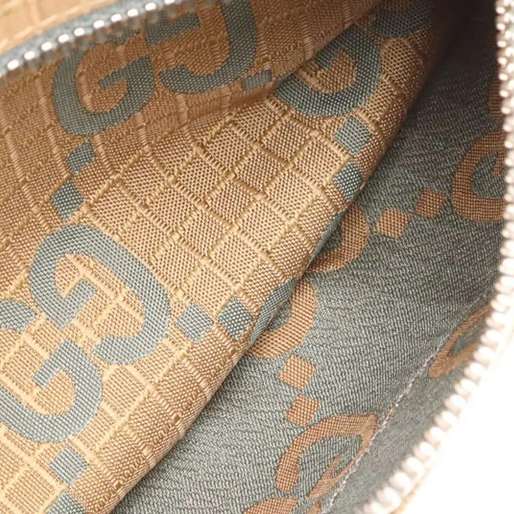 Gucci GG Ripstop Nylon Belt Bag Brown Very good - Model View