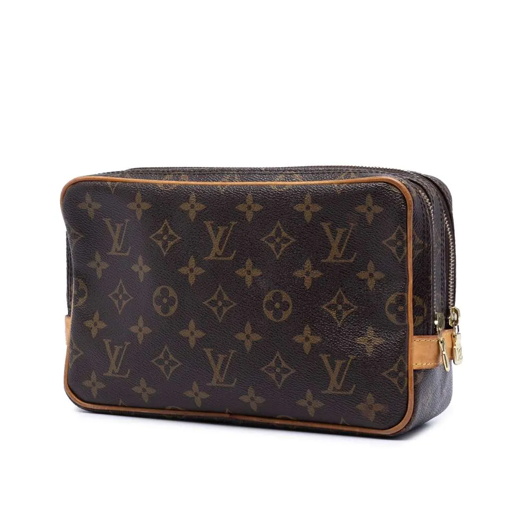Louis Vuitton Monogram China Run Pavel Clutch Brown Very good - Back View