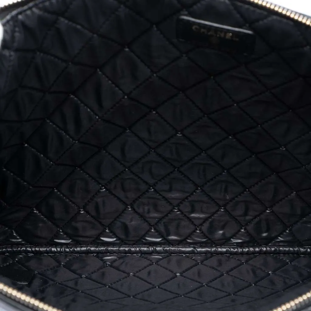 Chanel Large Quilted Lambskin Casino Charms O Case Clutch Black Leather Very good - Model View