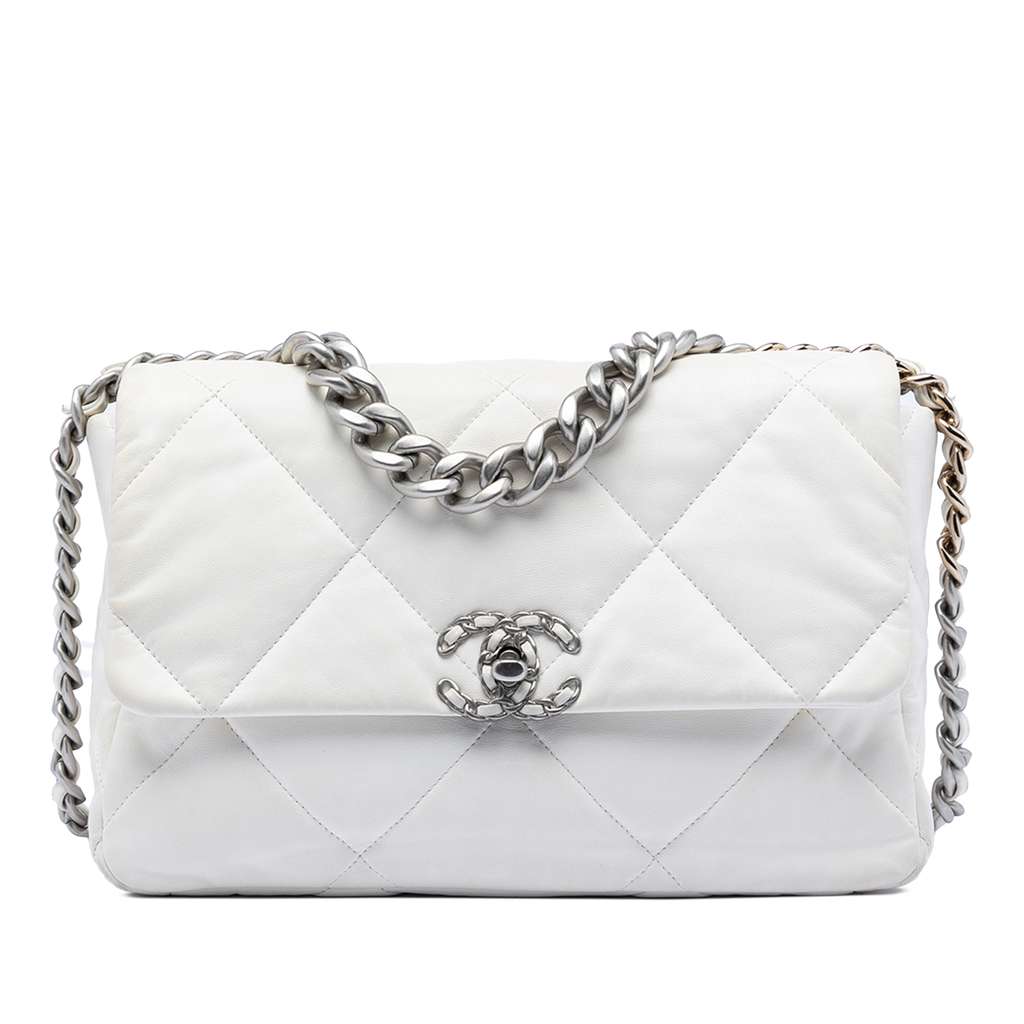 Chanel حقيبة كبيرة من جلد الخروف مقاس 19 بوصة