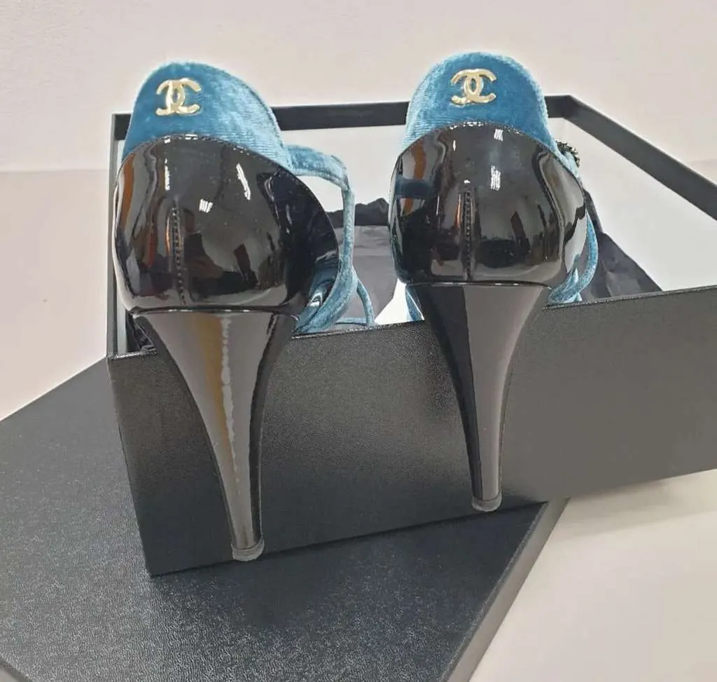 Chanel Sandals Blue Velvet Very good - Box View