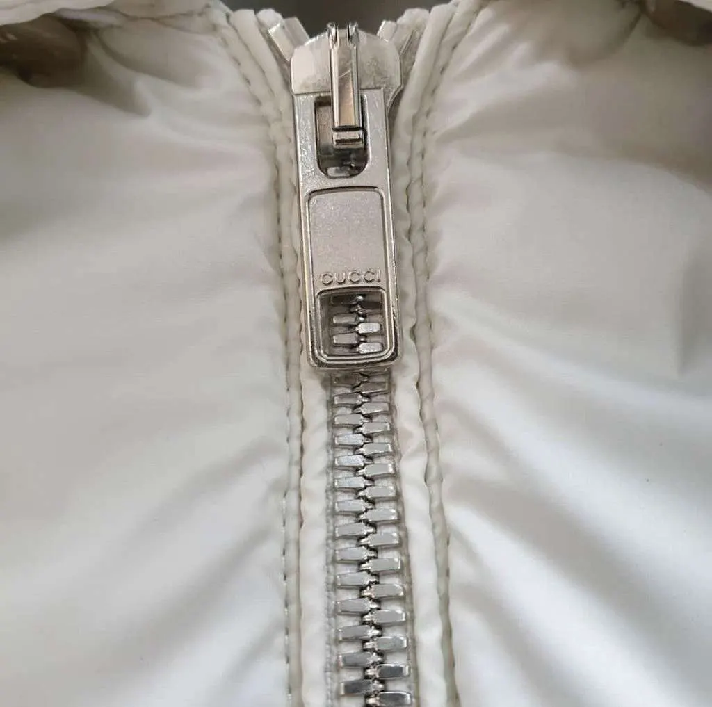 Gucci Collar Vest Puffer Jacket White Cotton Very good - Model View
