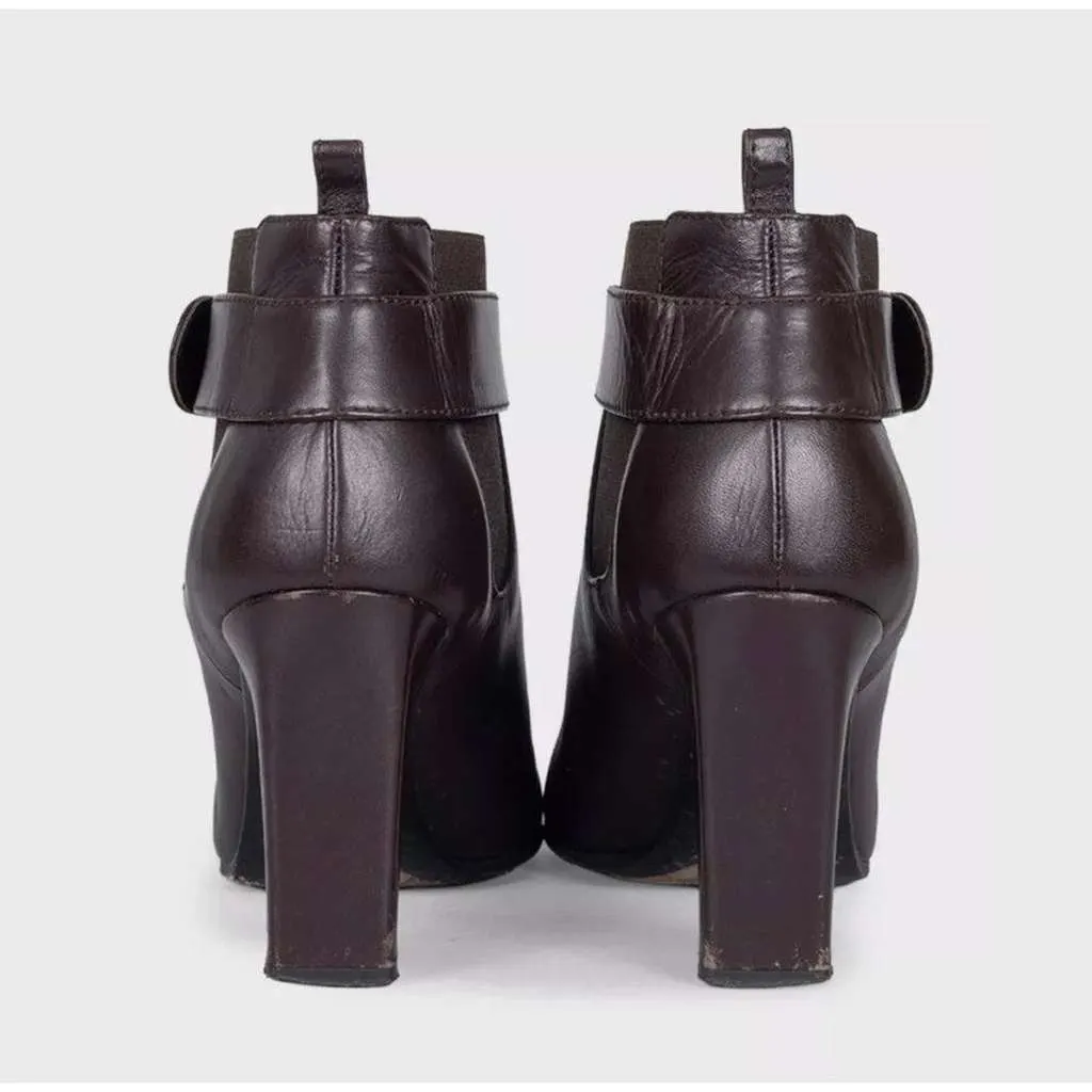 Chanel Ankle Boots, Logo Brown Leather Very good - Model View