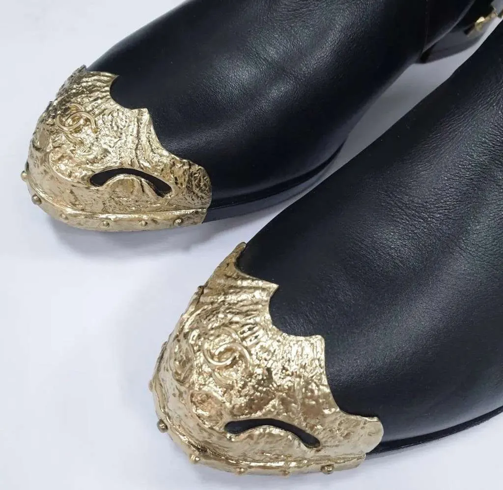 Chanel Paris Dallas Cap Toe Thigh Black Leather Very good - Back View