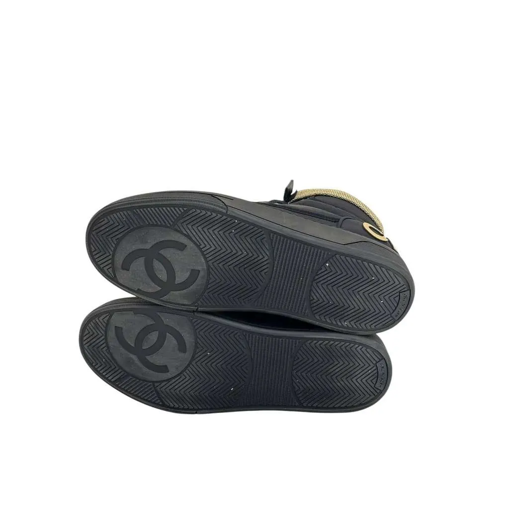 Chanel Interlocking CC Logo Sneakers Black Leather Very good - Box View