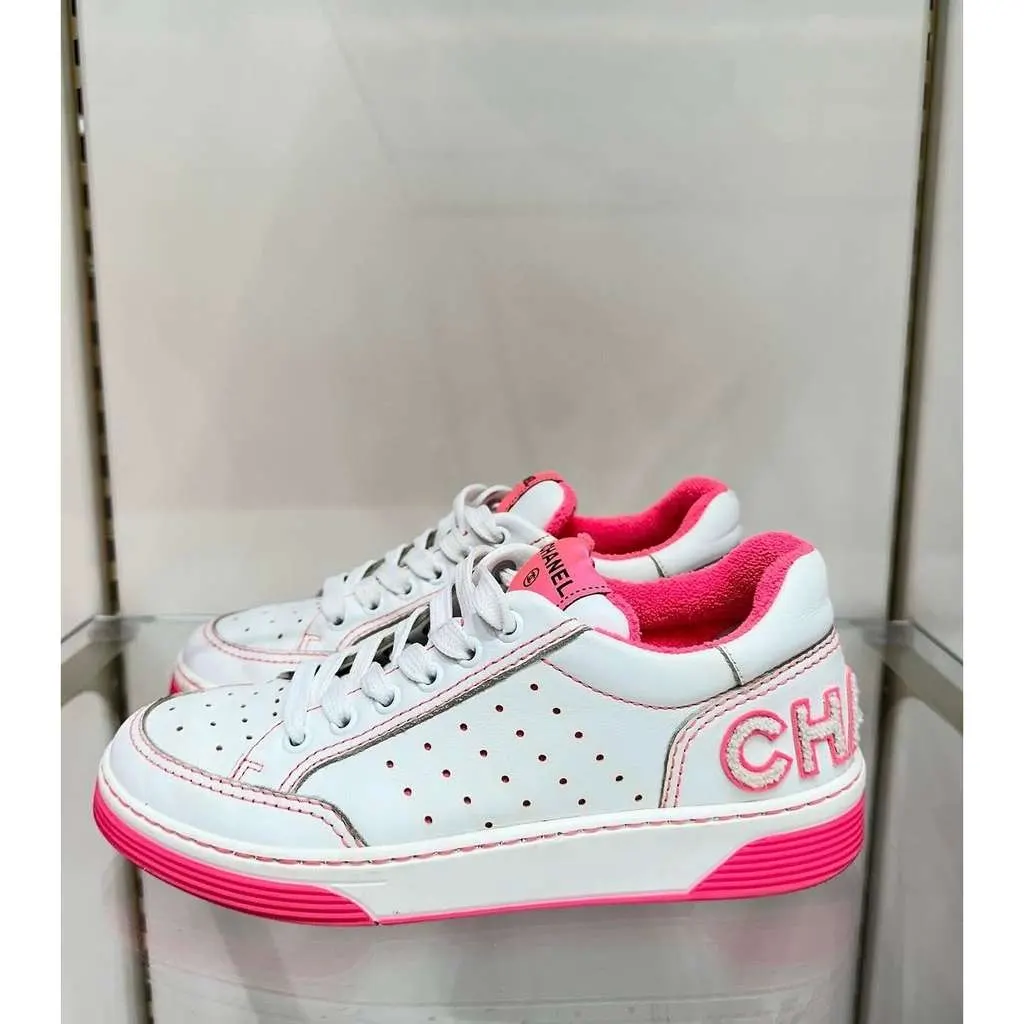 Chanel Calfskin Low Top CC Logo White Leather Very good - Inside View