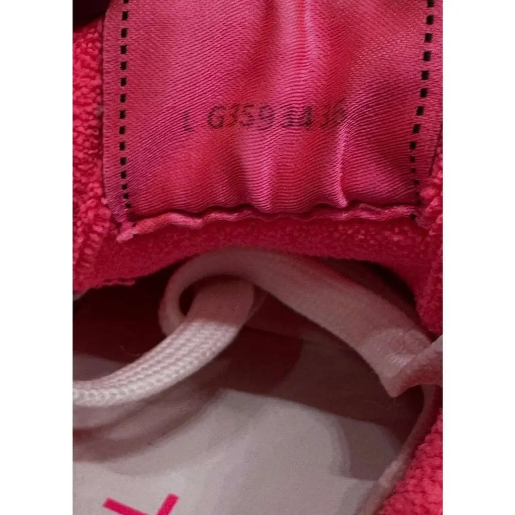 Chanel Calfskin Low Top CC Logo White Leather Very good - Box View