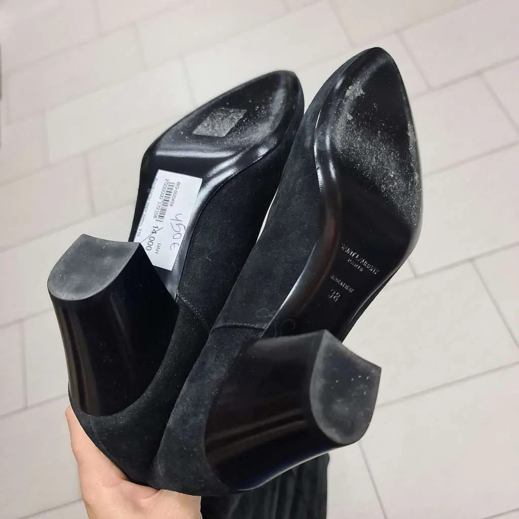 Saint Laurent Boots Black Suede Very good - Model View