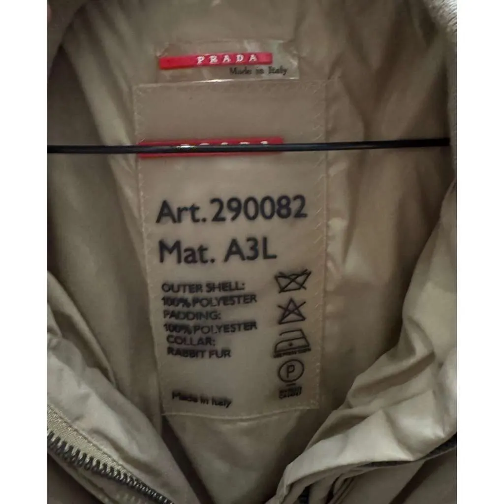 Prada Vest with Removable Elements Beige Very good - Box View