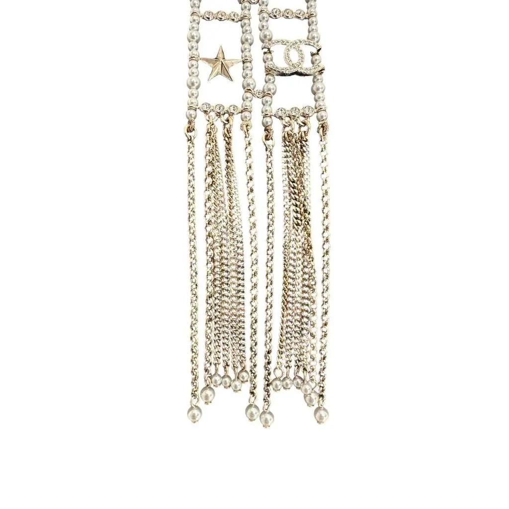 Chanel Charm Statement Necklace Black Lace Very good - Model View