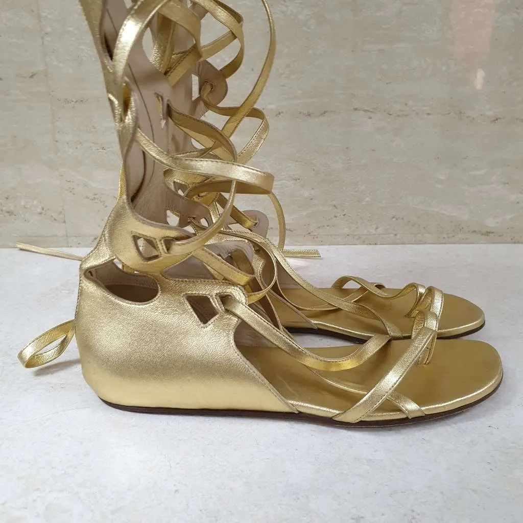 Chanel Gladiator Sandals Gold Leather Very good - Model View