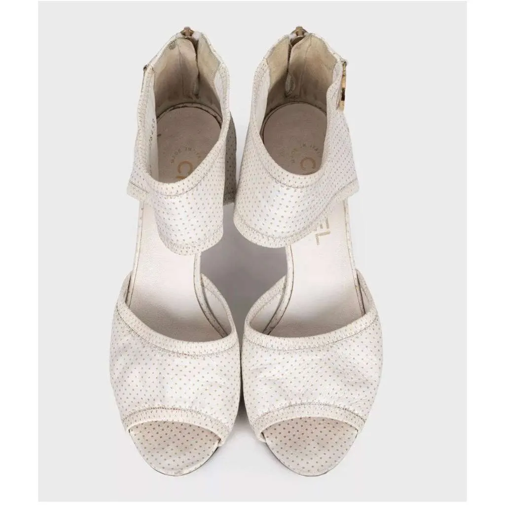 Chanel Polka Dot Sandals White Leather Good - Back View