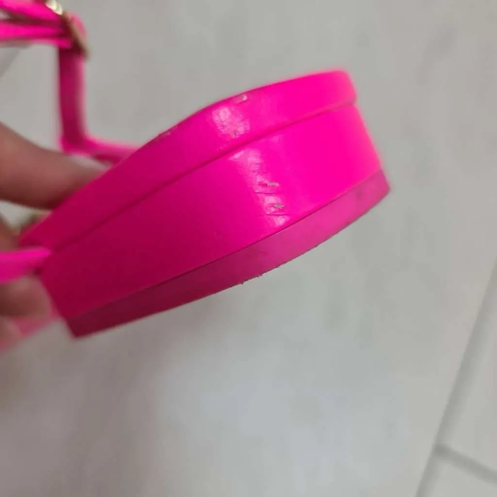 Chanel 2024 Hot Thong Sandals Pink Leather Very good - Box View