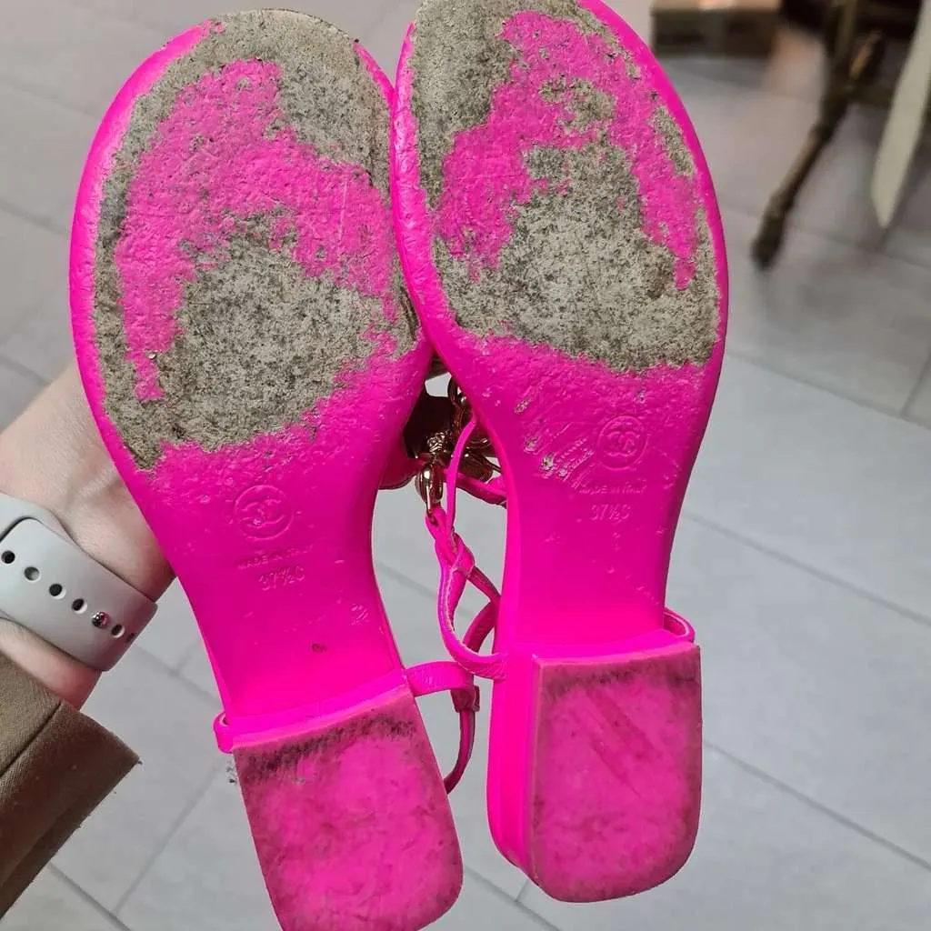 Chanel 2024 Hot Thong Sandals Pink EU 37 | Libas Collective