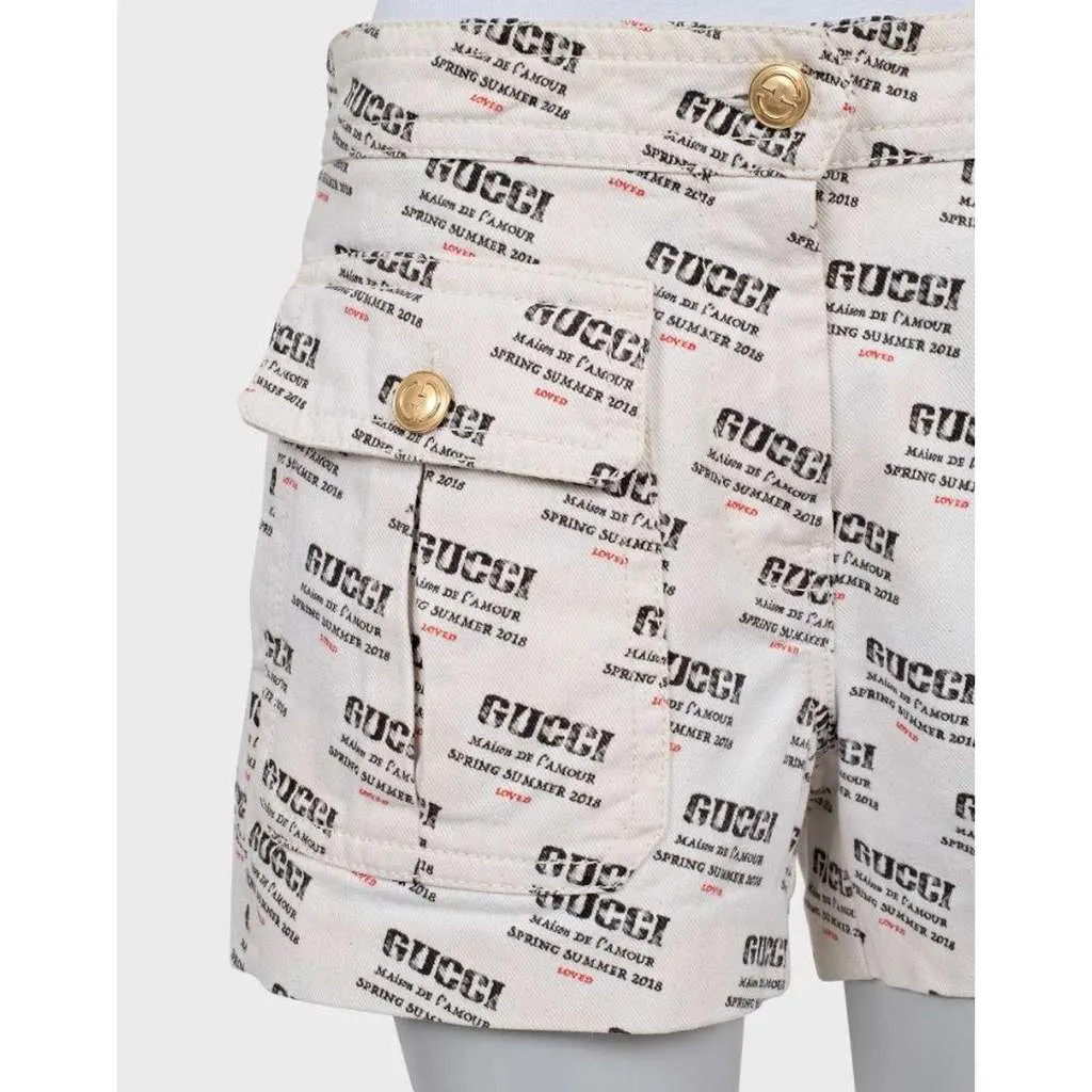 Gucci Signature Print Shorts Size W28 White Cotton Very good - Model View