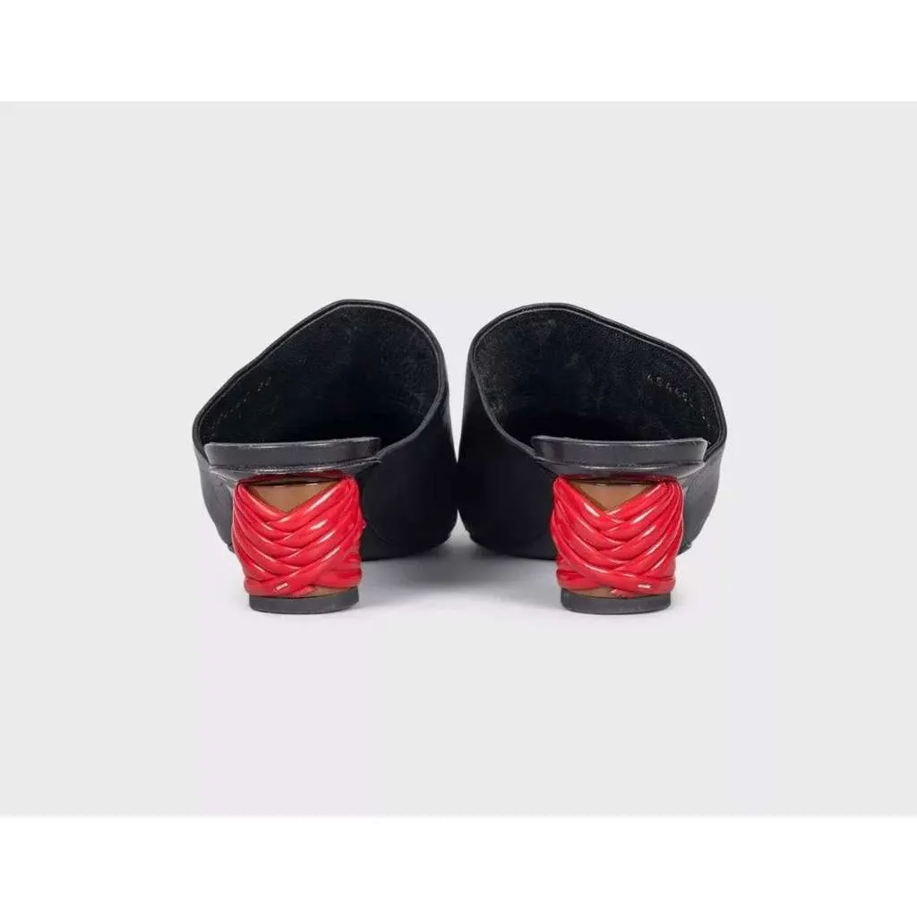 Balenciaga Pointed Toe Mules Black Leather Good - Model View