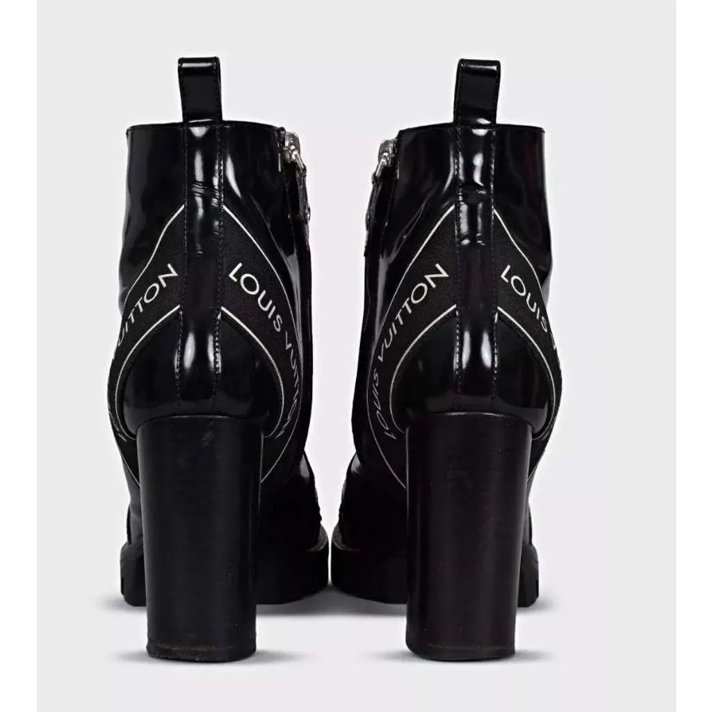 Louis Vuitton Star Trail Ankle Boots Black Leather Very good - Model View