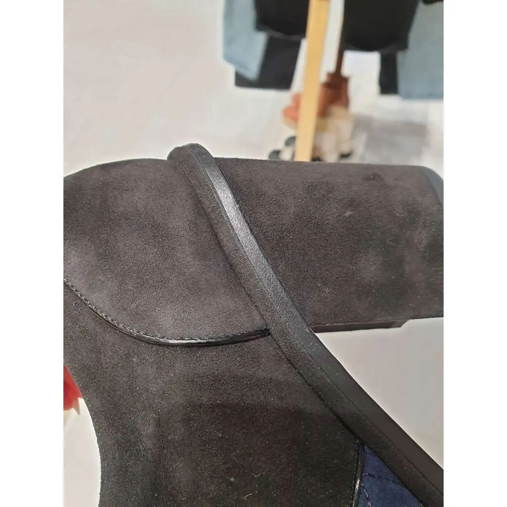 Chanel CC Block Heel Oxford Booties Black Suede Very good - Box View