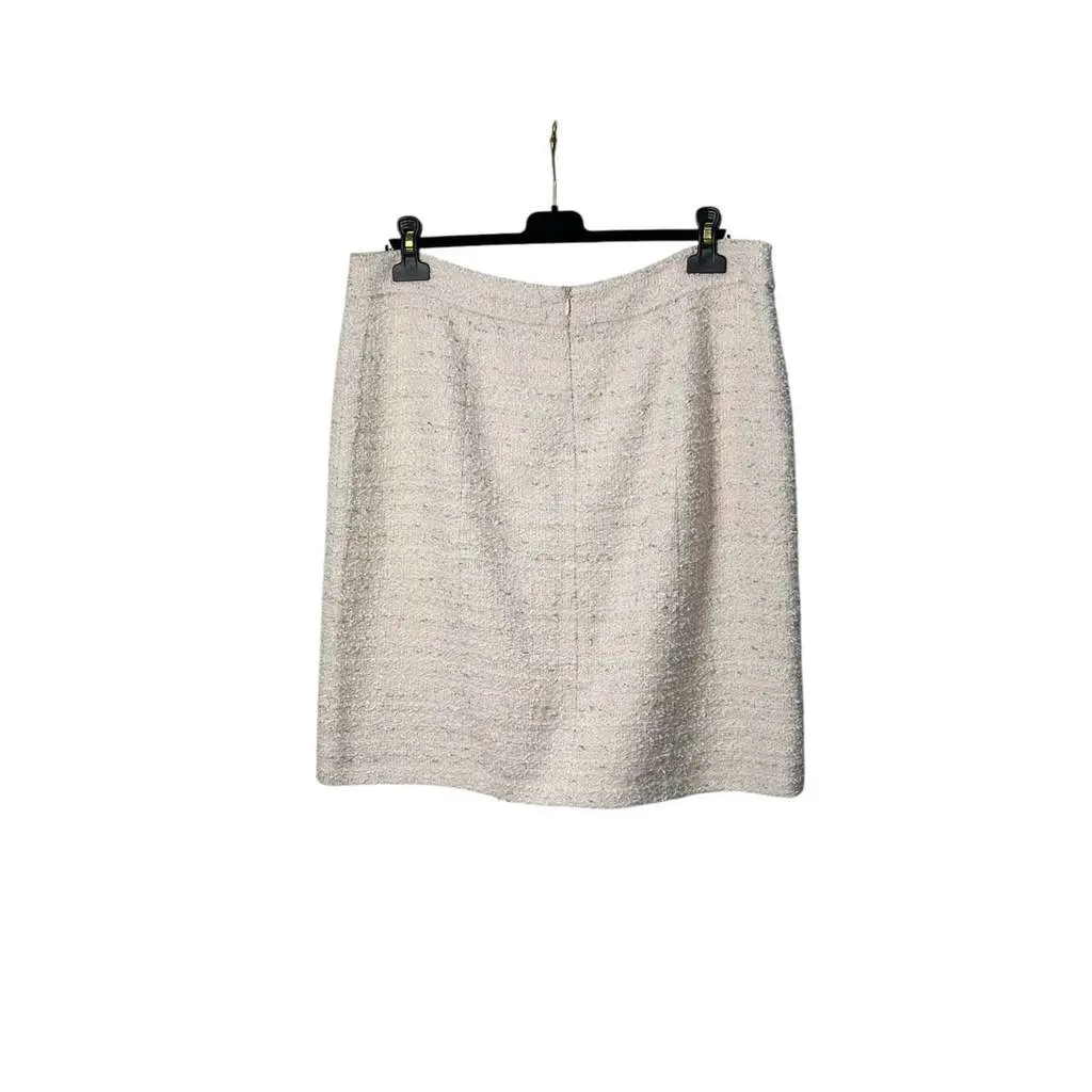 Chanel Skirt White Tweed Very good - Model View