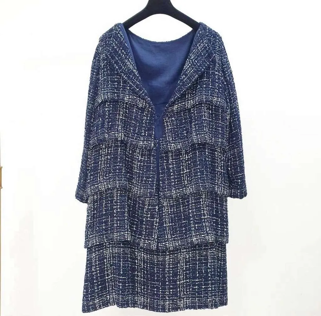 Chanel 7,2K$ Runway Dress Black Tweed Very good - Inside View