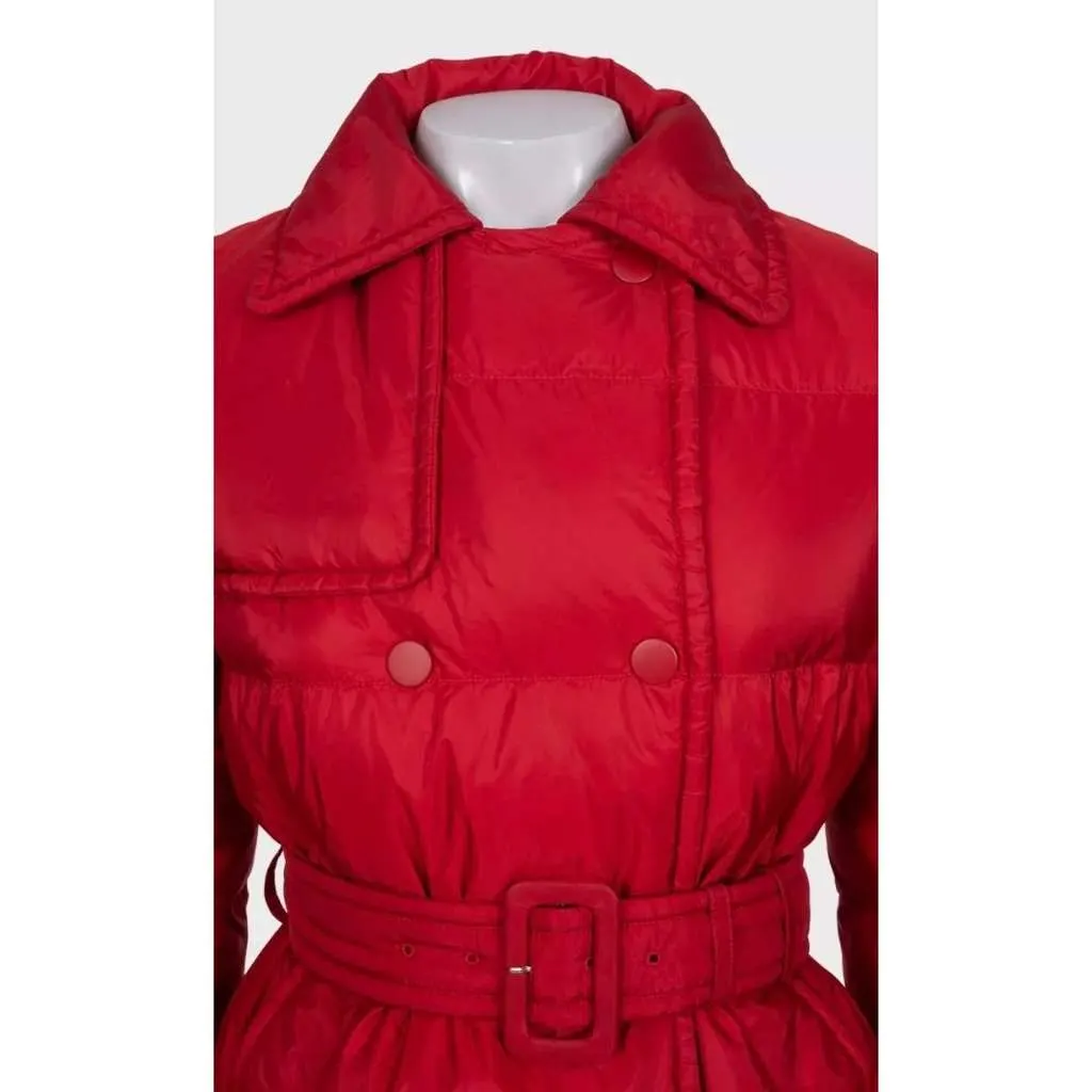 Prada Fitted Down Jacket Winter Coat White Very good - Model View