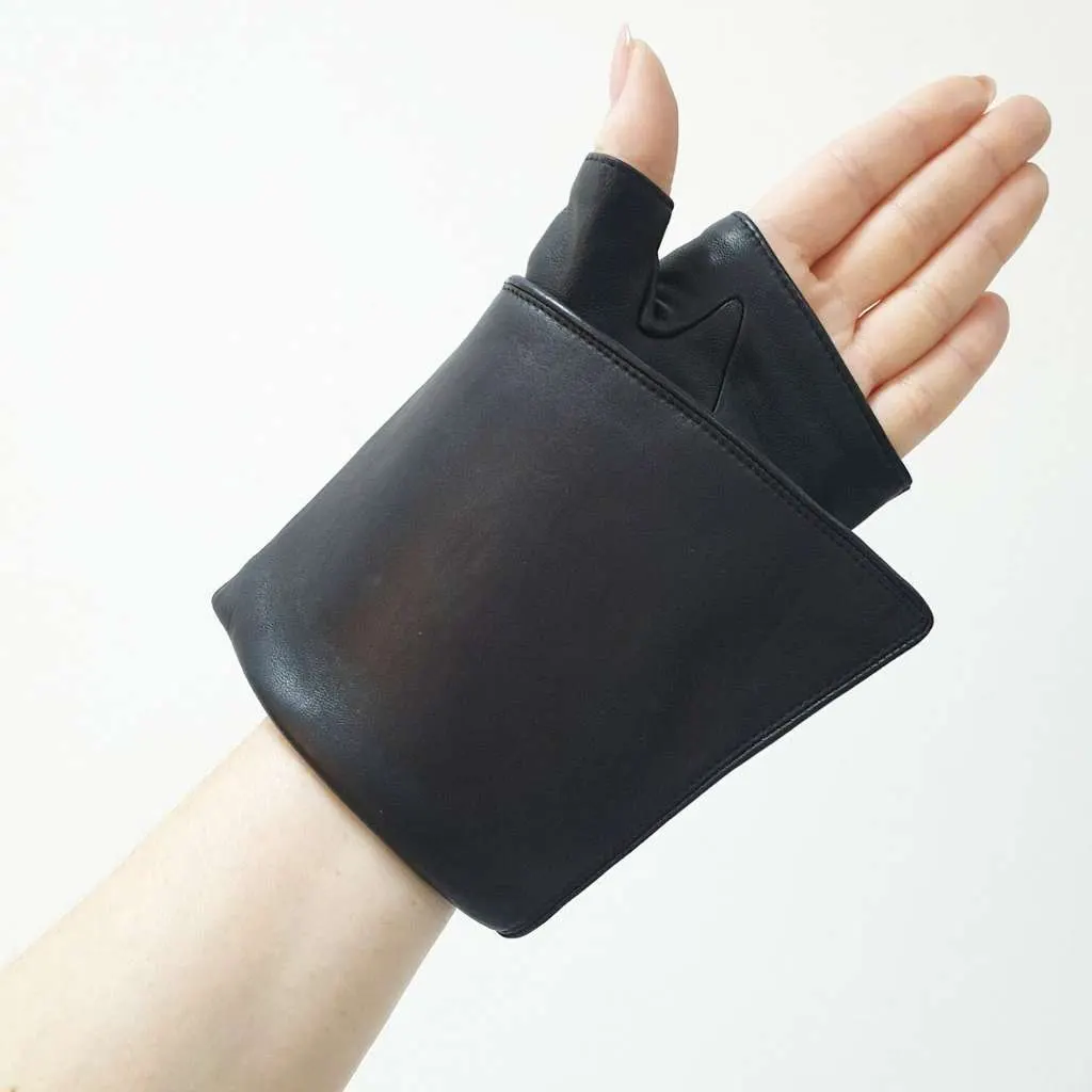 Chanel Motorcycle Glove Single Right Hand Black Leather Very good - Inside View