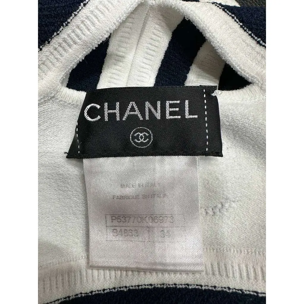 Chanel Bra Top Cardigan Set Black Wool Very good - Model View