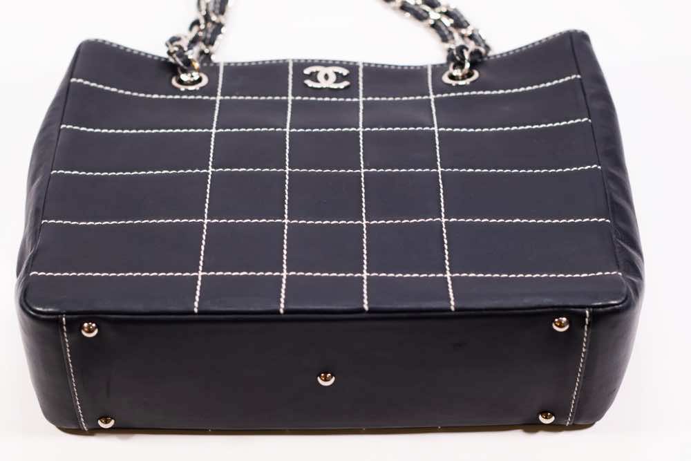 Chanel Chocobar Wildstitch - Detail 2