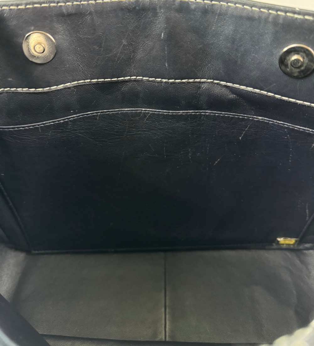 Chanel Chocobar Wildstitch - Image 18