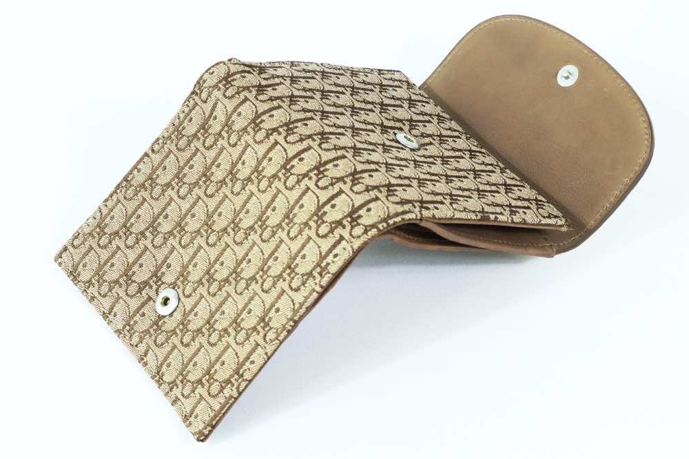Dior Bifold Wallet - Image 18