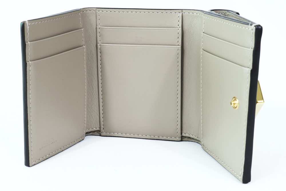 Fendi Diamond Wallet - Image 10