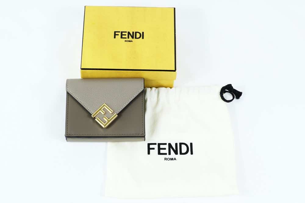 Fendi Diamond Wallet - Image 15