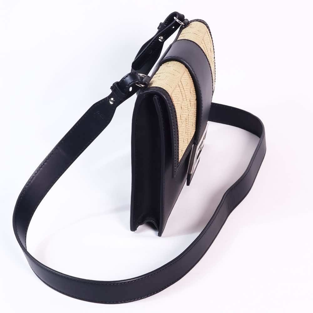 Fendi Flat Baguette - Detail 1