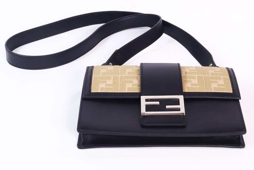 Fendi Flat Baguette - Image 12