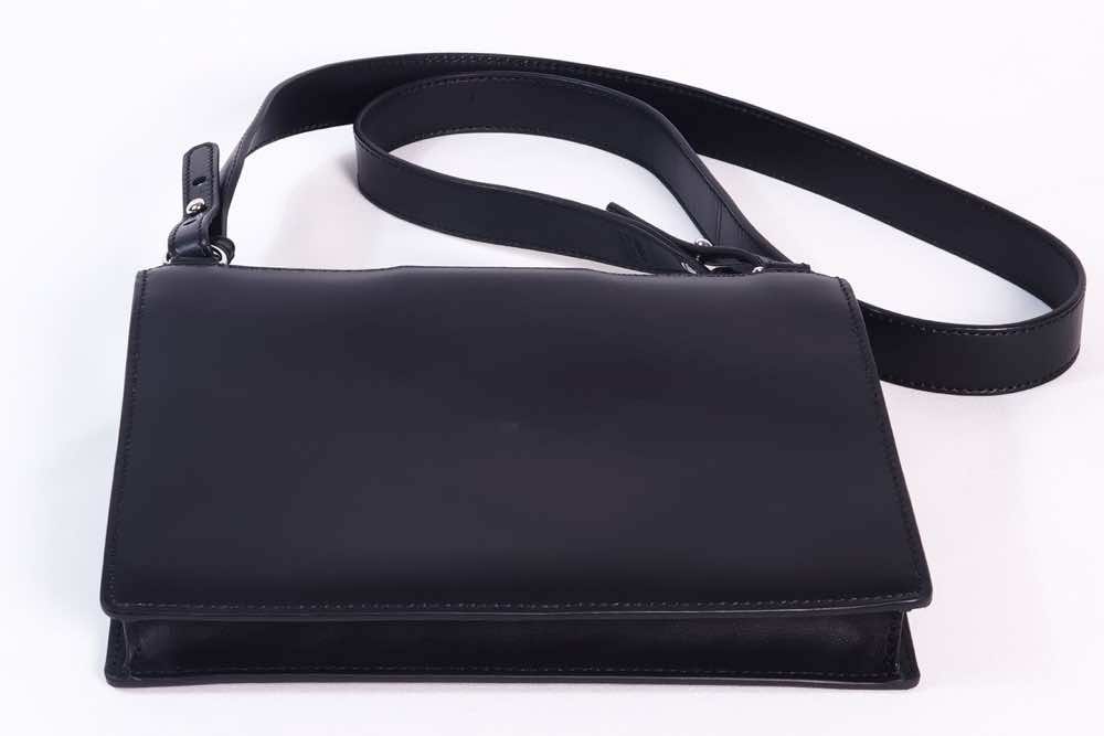 Fendi Flat Baguette - Image 15