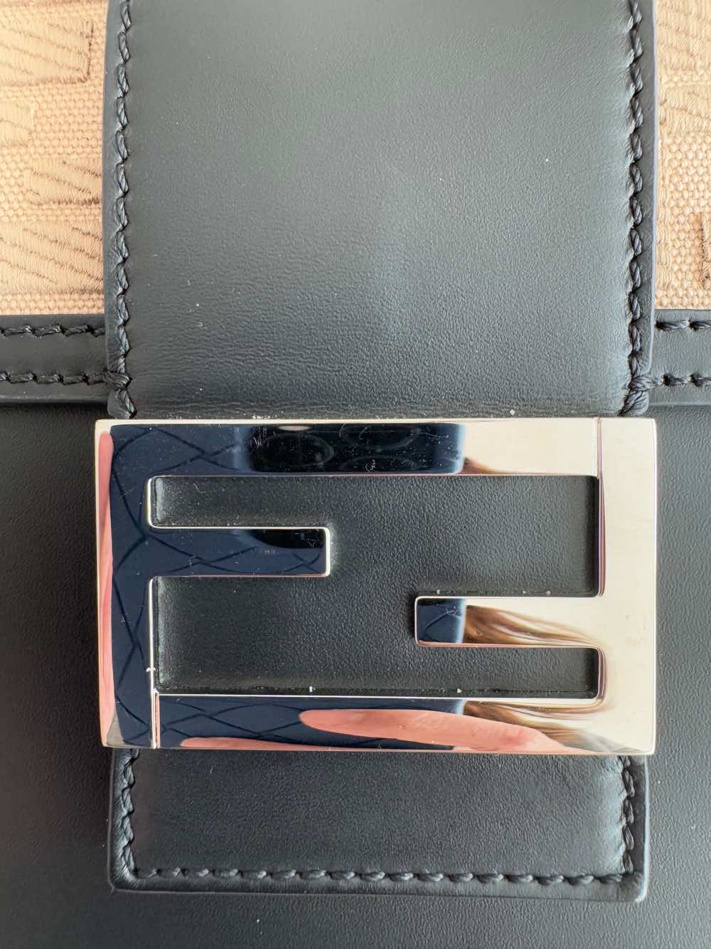 Fendi Flat Baguette - Image 17