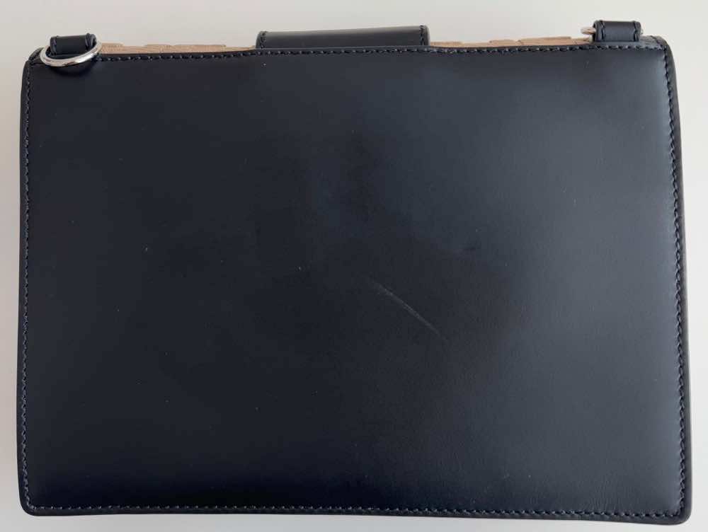 Fendi Flat Baguette - Image 25