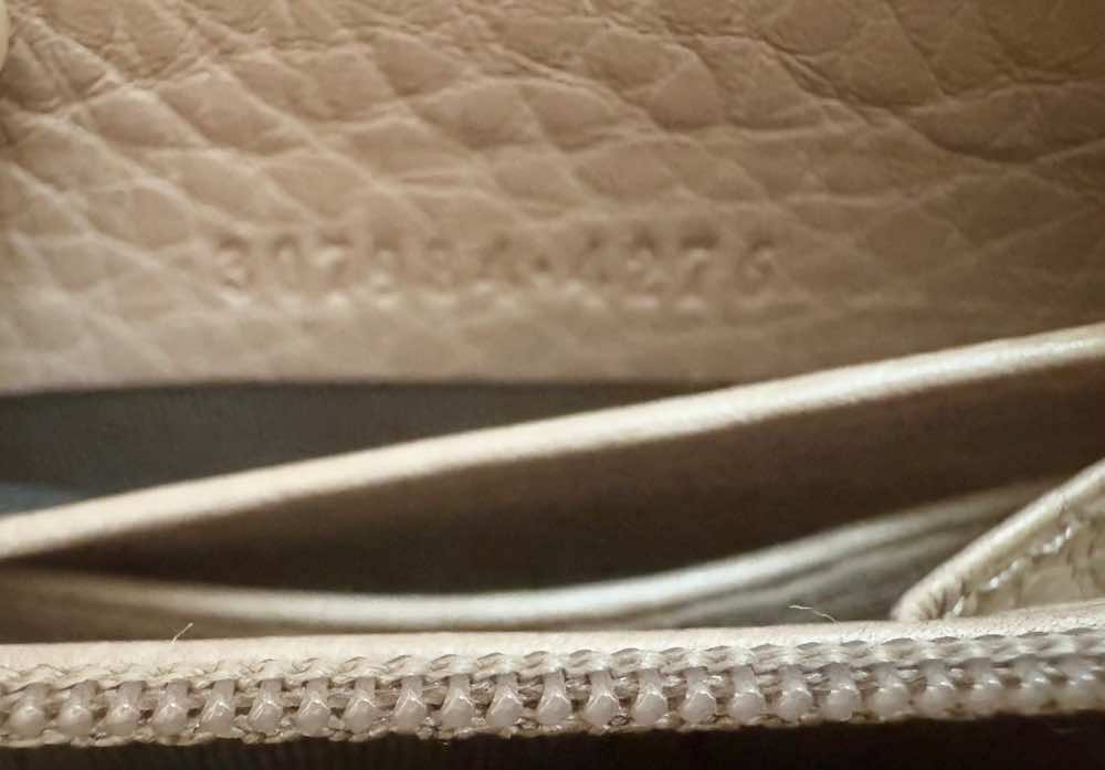Gucci Zippy Wallet - Image 13