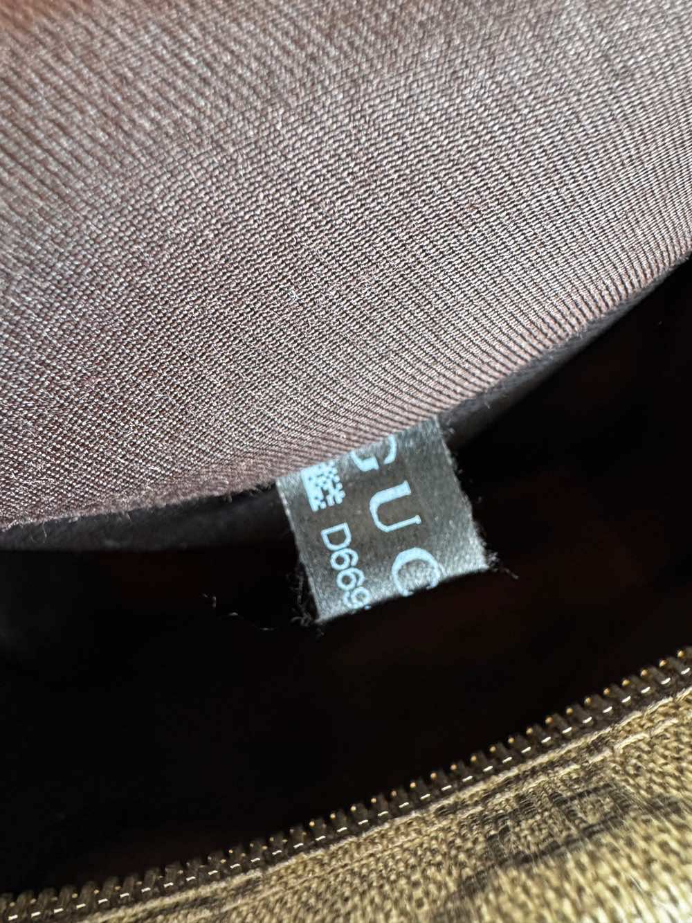 Gucci GG Crossbody - Image 17